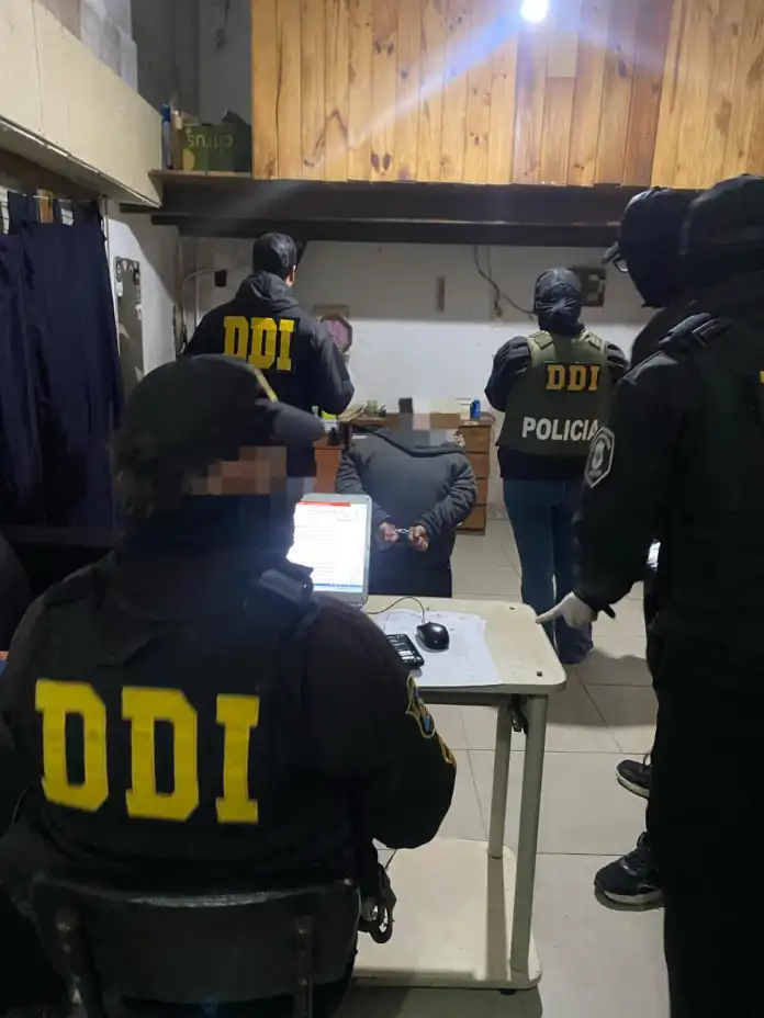 Imagenes del allanamiento policial al asaltante.
