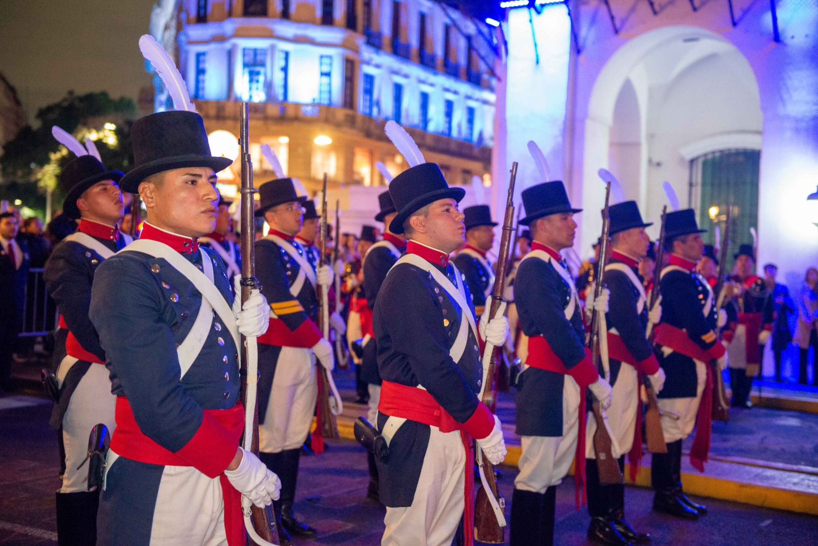 Histórico cambio de guardia conjunto de las Fuerzas Armadas en Mar del Plata