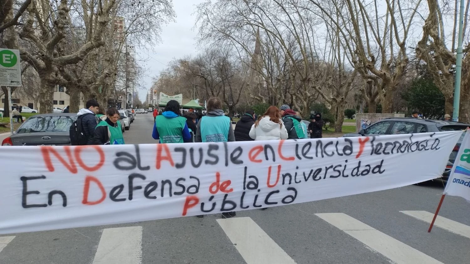 Gremios universitarios convocan a paros de 48 horas por salarios insuficientes